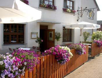 Hotel Restaurant Engel Пфаффенвайлер Экстерьер фото